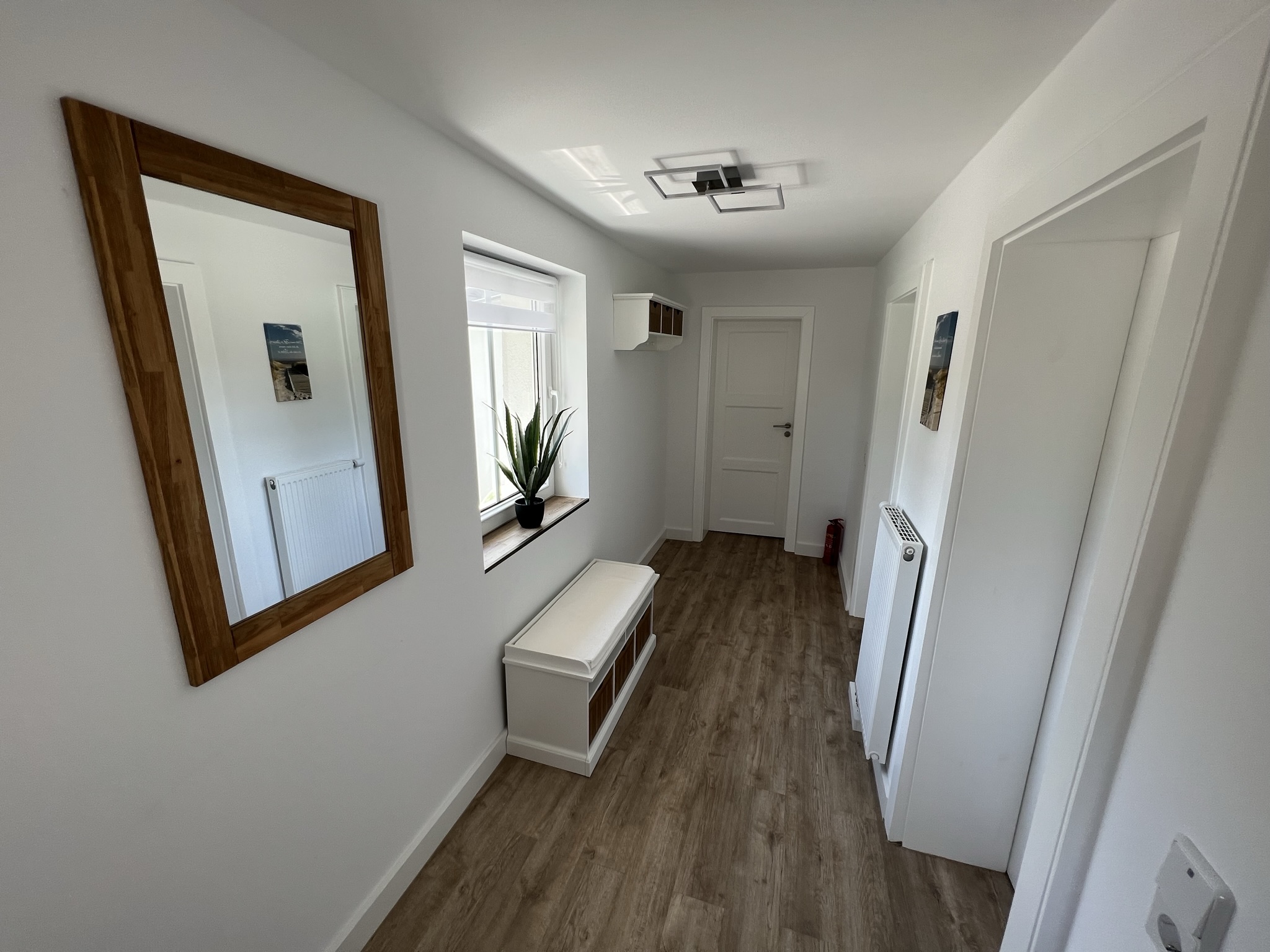 Rossi - Bungalow 4 Schlafzimmer 8 Personen Parkplatz Grundstück Garten