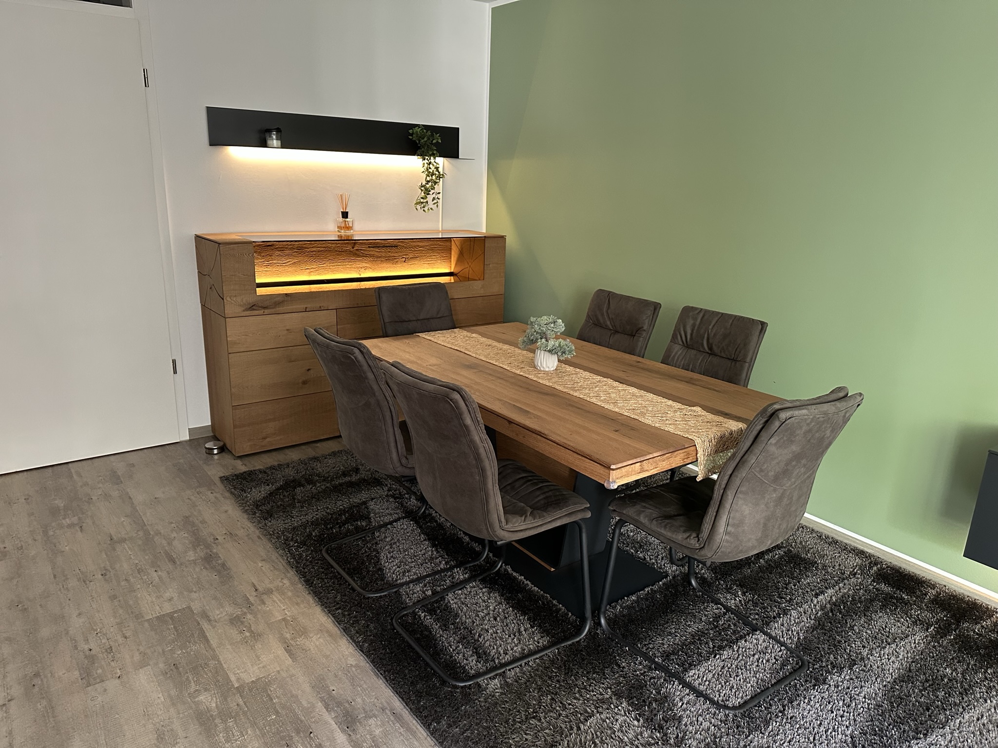 Friedi-01 Ferienwohnung 100m² 6 Personen Garten und Terrasse 2x WC